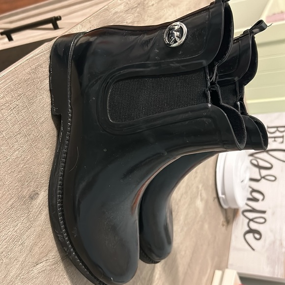 Mk ankle boots for rain - Picture 2 of 2